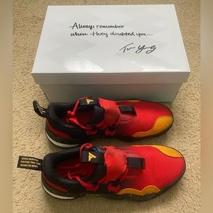 Adidas Trae Young 1 Atlanta Hawks Basketball Shoes Size 11 GY3772